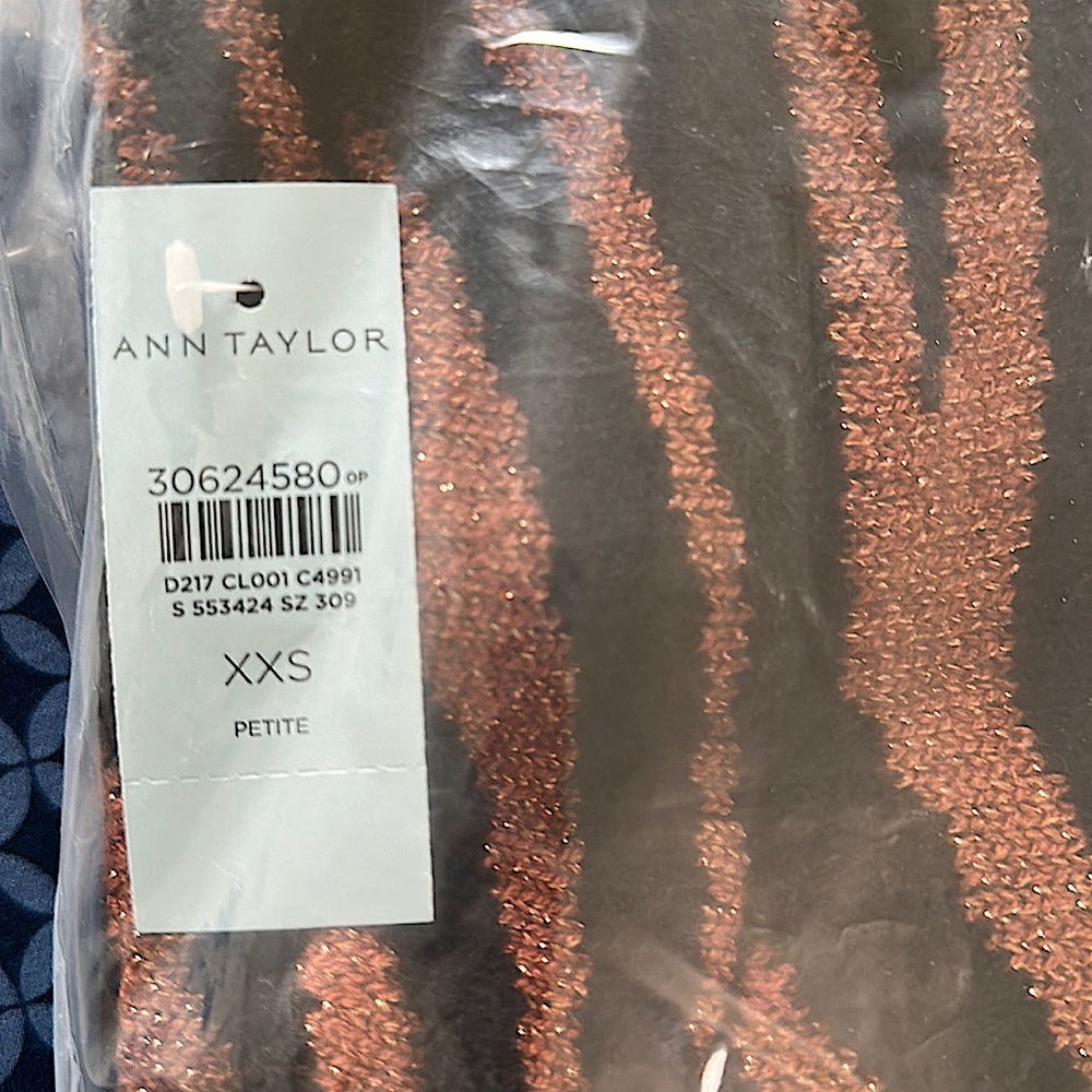 Leopard print, Sis?!!!! He will stand out in this ensemble. This is fitted for u - Picture 10 of 12